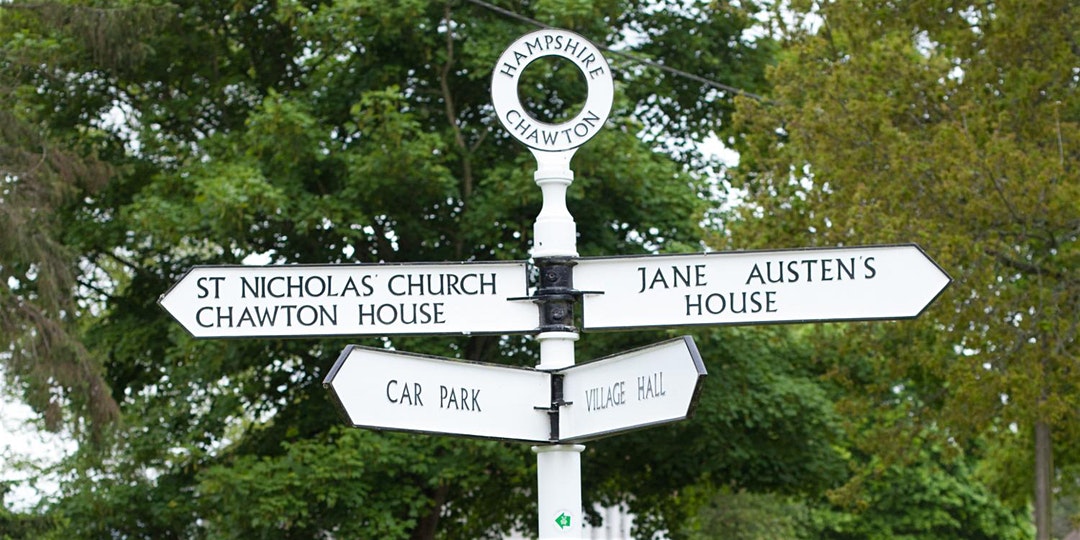 The village signpost in Chawton pointing towards Jane Austen's House
